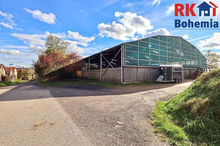 Prodej zemědělského objektu, Břežany II, 3294 m2