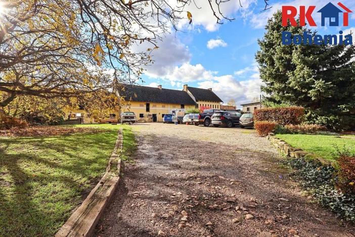 Prodej zemědělského objektu, Břežany II, 3294 m2