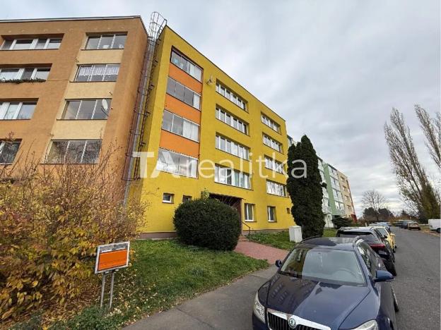 Prodej bytu 2+1, Opava, Hobzíkova, 55 m2