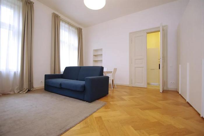 Pronájem bytu 1+1, Praha - Nové Město, Bolzanova, 47 m2