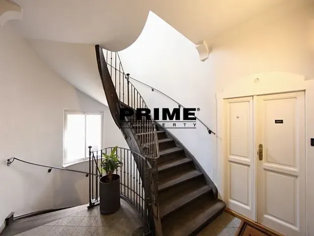 Pronájem bytu 3+1, Praha - Malá Strana, Hroznová, 73 m2