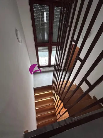 Pronájem rodinného domu, Charváty, 250 m2