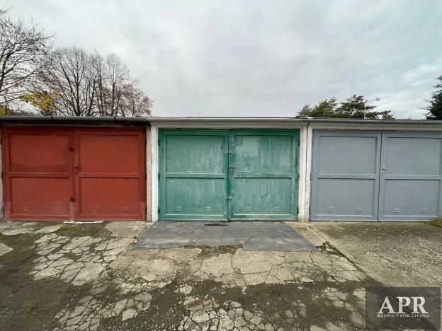 Pronájem garáže, Uherský Brod, 18 m2