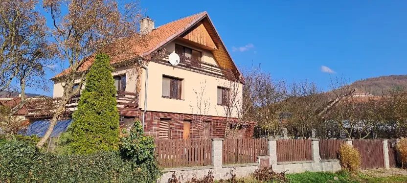 Prodej rodinného domu, Lomnička, 300 m2
