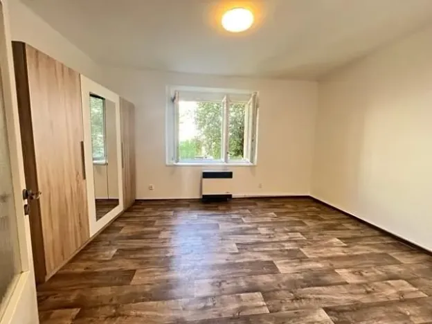 Pronájem bytu 1+kk, Praha - Michle, Na nivách, 28 m2