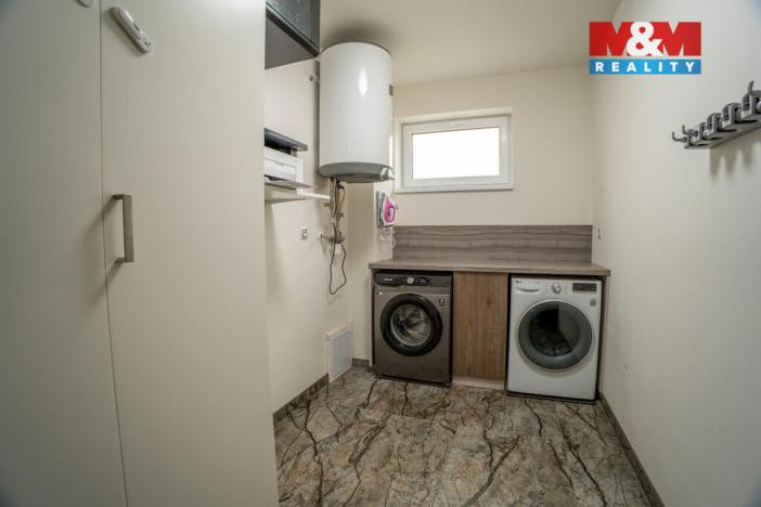 Prodej rodinného domu, Pouzdřany, Za Obecním úřadem, 207 m2