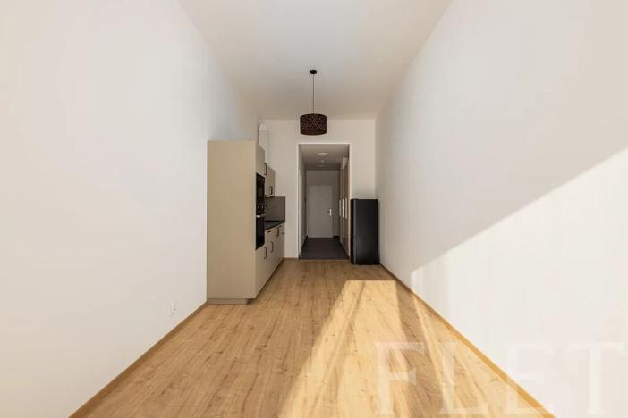 Pronájem bytu 1+kk, Praha - Hostavice, Českobrodská, 36 m2