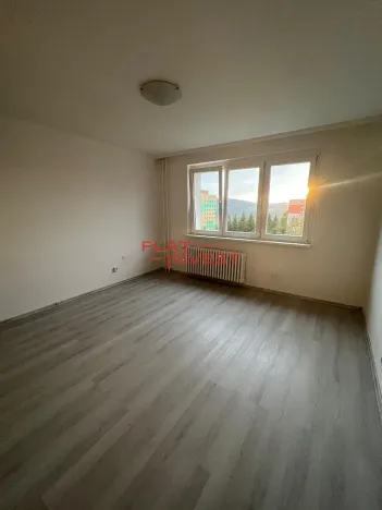 Pronájem bytu 1+kk, Tanvald, U Školky, 30 m2