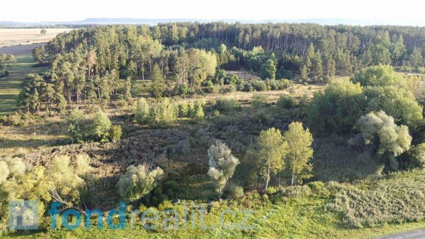 Prodej pole, Chrášťany, 640 m2