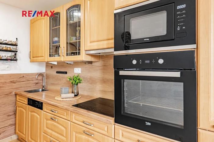 Prodej bytu 3+1, Jindřichův Hradec, sídliště U Nádraží, 77 m2