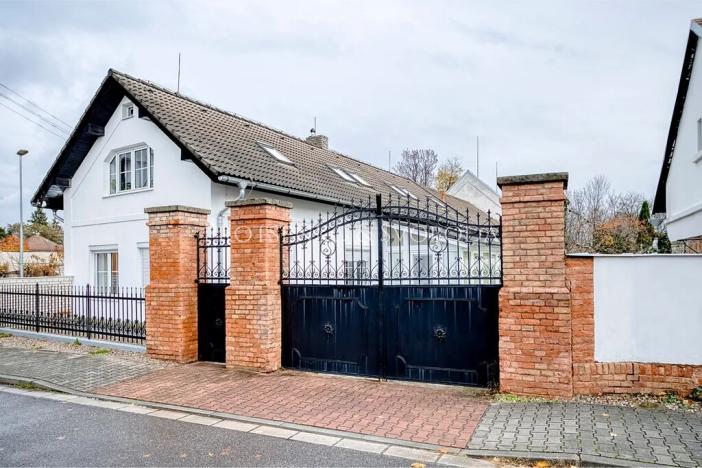 Prodej ubytování, Pardubice, Žižkova, 250 m2