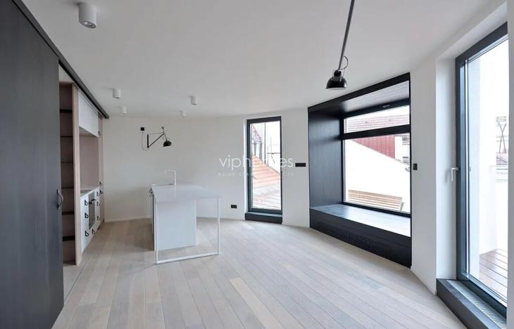 Pronájem bytu 2+kk, Praha - Vinohrady, náměstí Jiřího z Poděbrad, 160 m2