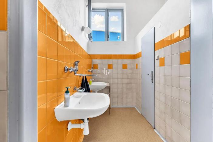 Pronájem kanceláře, Plzeň, Hřbitovní, 378 m2