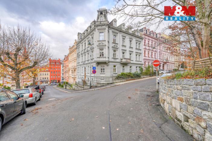 Prodej bytu 1+1, Karlovy Vary, Svahová, 50 m2