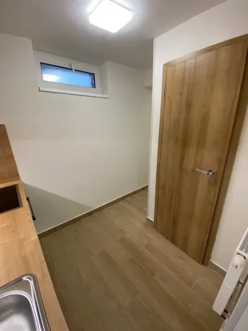 Pronájem bytu 1+kk, Zlín, Štefánikova, 30 m2