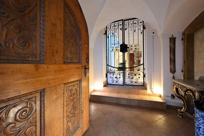 Pronájem restaurace, Praha - Malá Strana, Maltézské náměstí, 89 m2