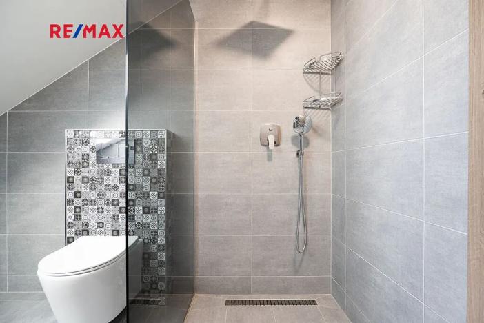 Prodej rodinného domu, Velká Dobrá, Pražská, 182 m2