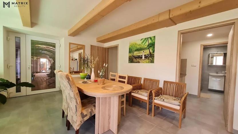 Prodej bytu 1+kk, Květnice, K Dobročovicům, 49 m2