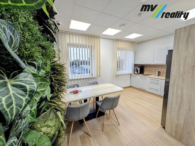 Pronájem kanceláře, Milovice, 86 m2