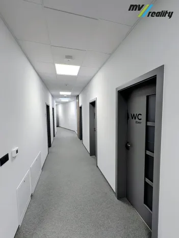 Pronájem kanceláře, Milovice, 86 m2