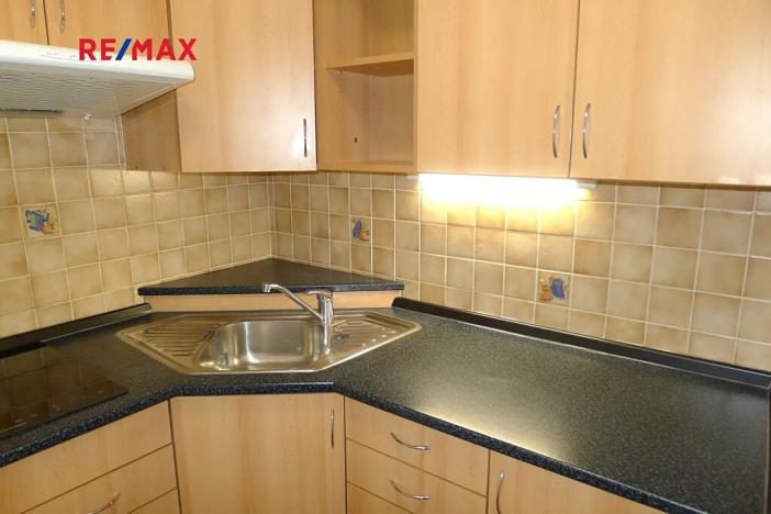 Pronájem bytu 2+kk, Praha - Řepy, Makovského, 40 m2