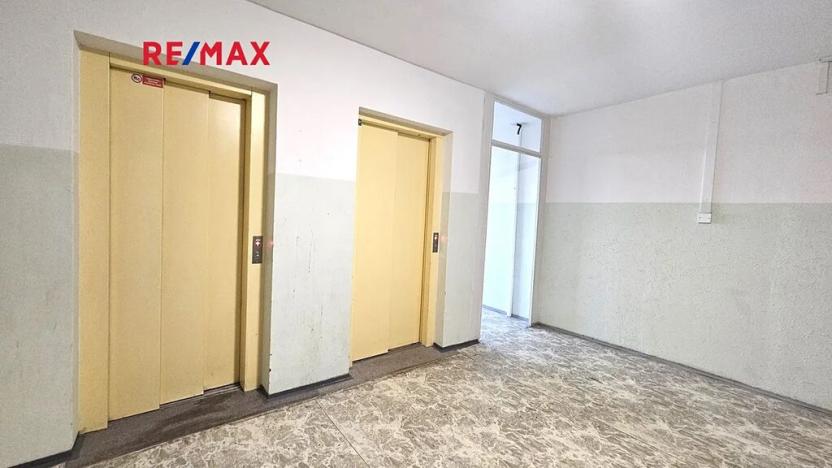 Pronájem bytu 2+kk, Praha - Řepy, Makovského, 40 m2