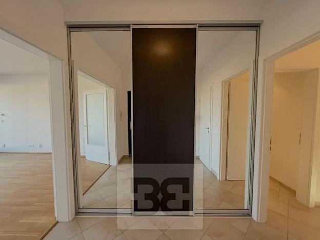 Pronájem bytu 3+kk, Praha - Holešovice, V přístavu, 90 m2