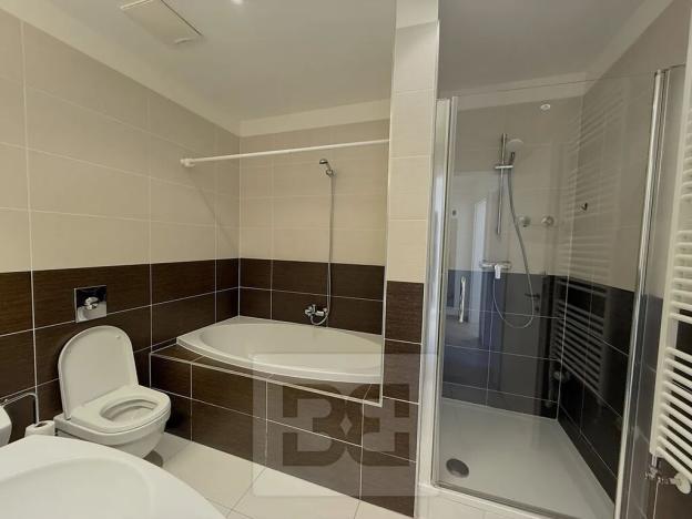 Pronájem bytu 3+kk, Praha - Holešovice, V přístavu, 90 m2