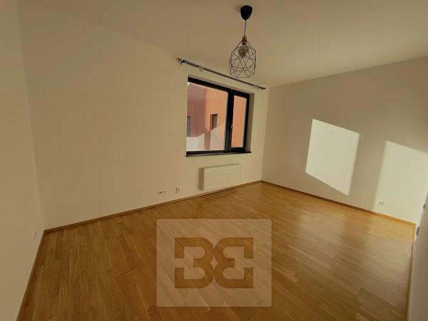 Pronájem bytu 3+kk, Praha - Holešovice, V přístavu, 90 m2