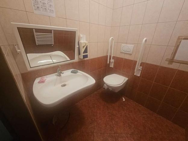 Prodej výrobních prostor, Studnice, 3543 m2