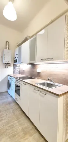 Pronájem bytu 2+1, Praha - Nové Město, Ke Karlovu, 54 m2