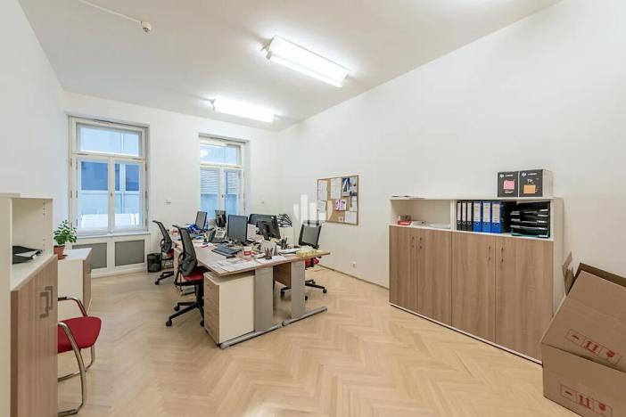 Pronájem kanceláře, Praha - Nové Město, Václavské náměstí, 550 m2