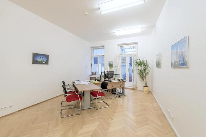 Pronájem kanceláře, Praha - Nové Město, Václavské náměstí, 400 m2