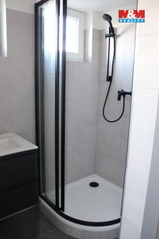 Prodej komerční nemovitosti, Libiš, 300 m2