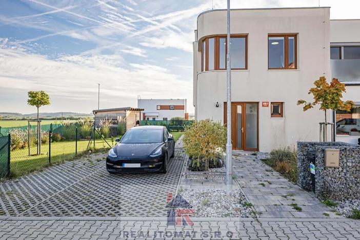 Prodej bytu 4+kk, Horoušany, Rubínová, 92 m2