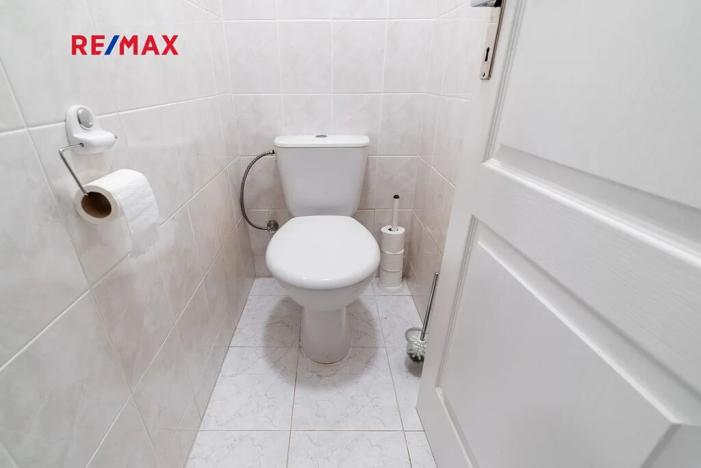 Prodej bytu 3+1, Praha - Horní Počernice, Komárovská, 67 m2