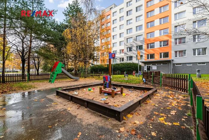 Prodej bytu 3+1, Praha - Horní Počernice, Komárovská, 67 m2