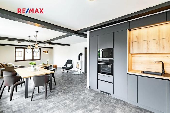 Prodej rodinného domu, Jindřichův Hradec, Spojovací, 183 m2