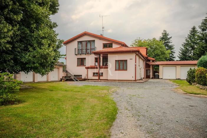 Prodej komerční nemovitosti, Sulice, Hlavní, 370 m2