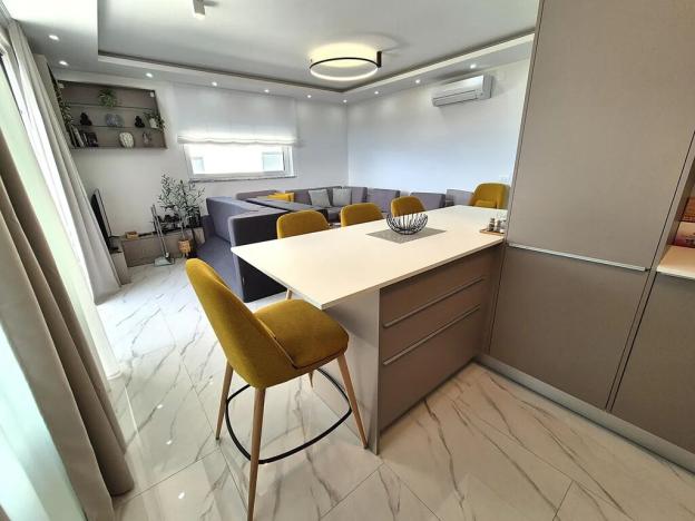 Prodej bytu 3+kk, Malinska, Chorvatsko, 79 m2