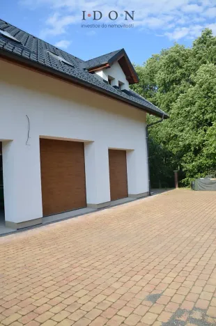 Pronájem garáže, Třinec, 200 m2