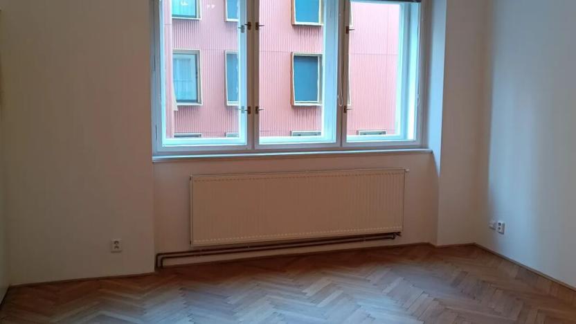 Pronájem bytu 1+1, Praha - Staré Město, U milosrdných, 41 m2