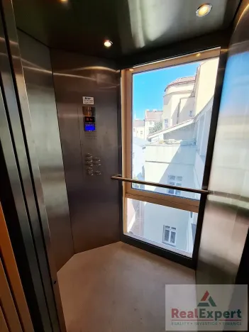 Pronájem bytu 5+kk, Praha - Vinohrady, Máchova, 166 m2