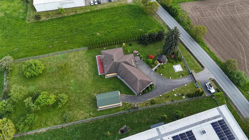 Prodej obchodního prostoru, Červený Kostelec, 149 m2