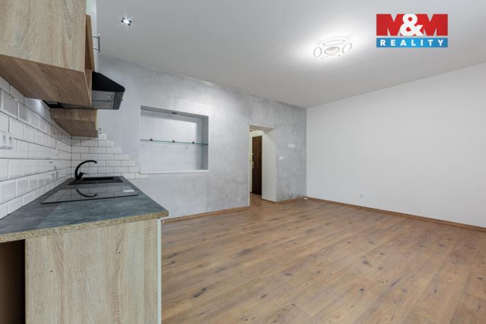 Prodej bytu 2+kk, Karlovy Vary - Stará Role, Závodu míru, 40 m2