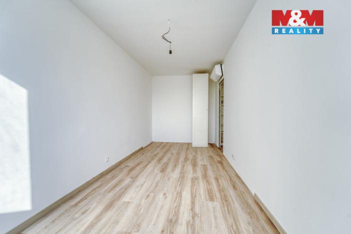 Pronájem bytu 3+kk, Praha - Karlín, U Sluncové, 65 m2