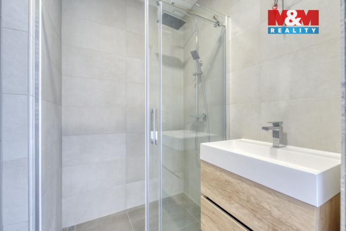 Pronájem bytu 3+kk, Praha - Karlín, U Sluncové, 65 m2