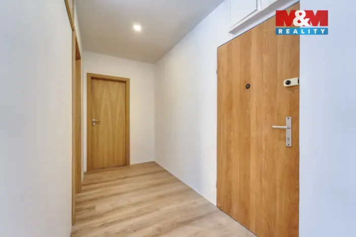 Pronájem bytu 3+kk, Praha - Karlín, U Sluncové, 65 m2