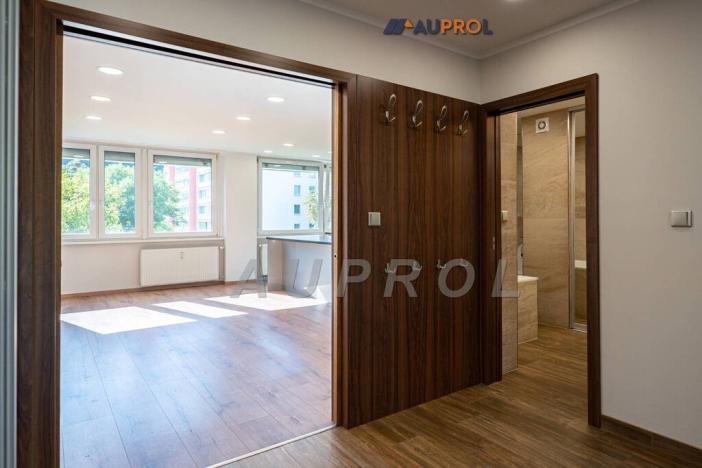 Prodej bytu 3+kk, Praha - Karlín, Molákova, 71 m2