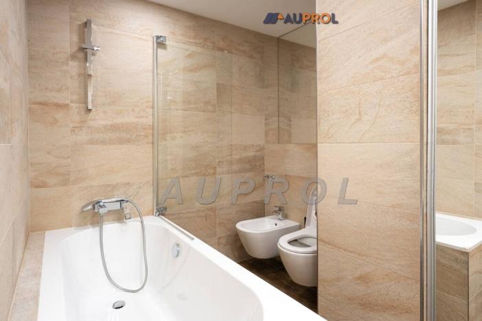 Prodej bytu 3+kk, Praha - Karlín, Molákova, 71 m2